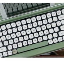 Penna Typewriter Style Retro Bluetooth Keyboard